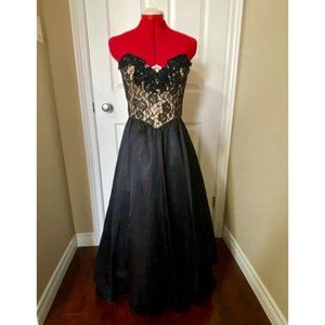 Vintage 1970s does 50s Gunne Sax black/nude lace &satin strapless cocktail dress